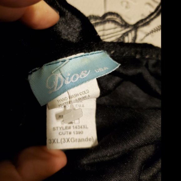 PLUS SIZE TOP - Picture 4 of 4